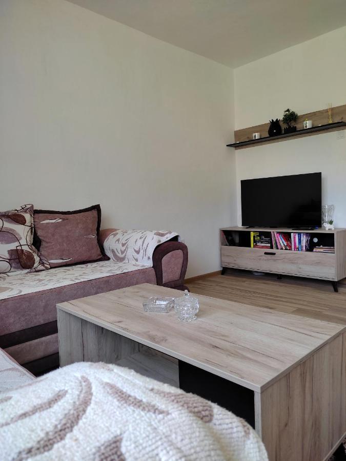 Apartment La Casa プルジネ エクステリア 写真