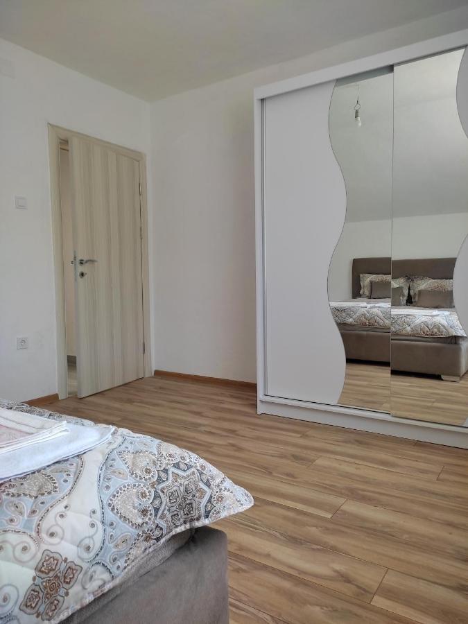 Apartment La Casa プルジネ エクステリア 写真