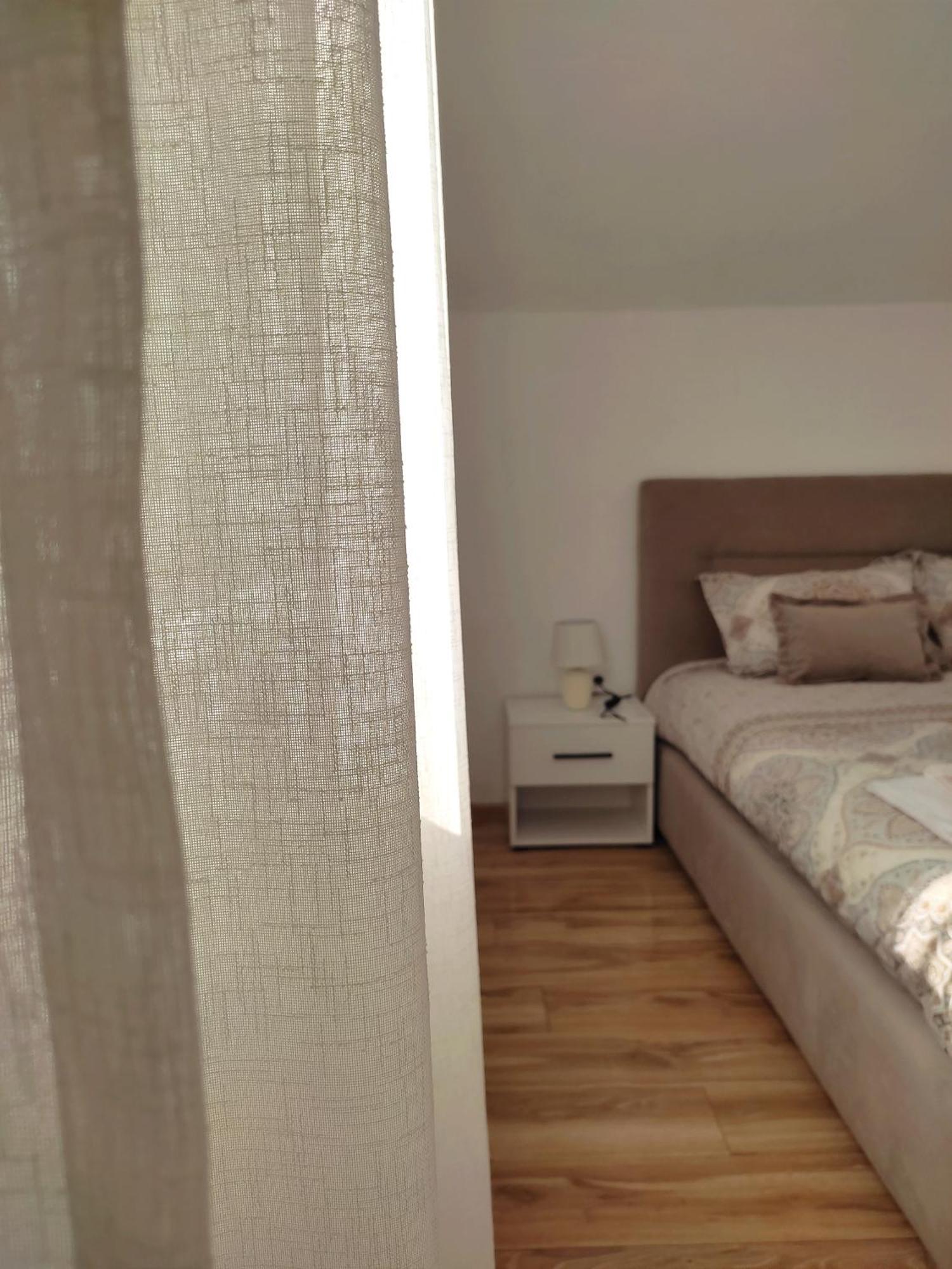 Apartment La Casa プルジネ エクステリア 写真