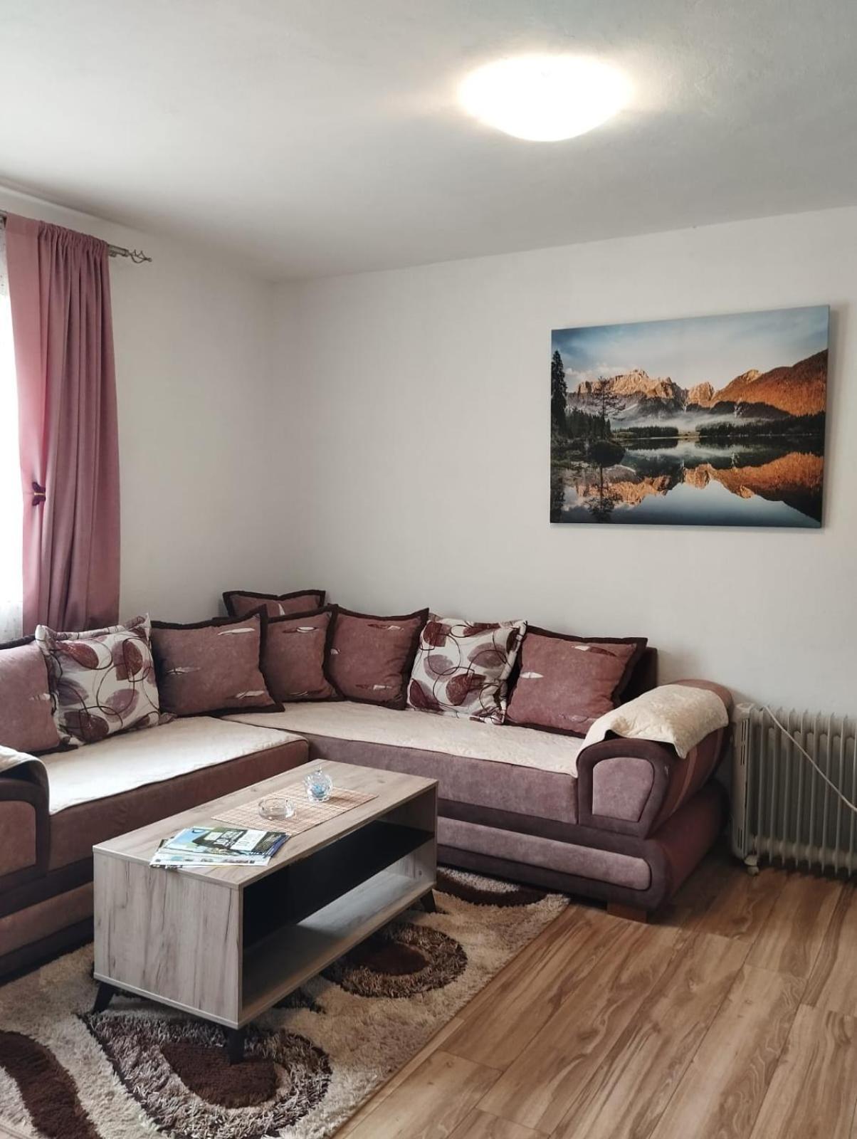 Apartment La Casa プルジネ エクステリア 写真
