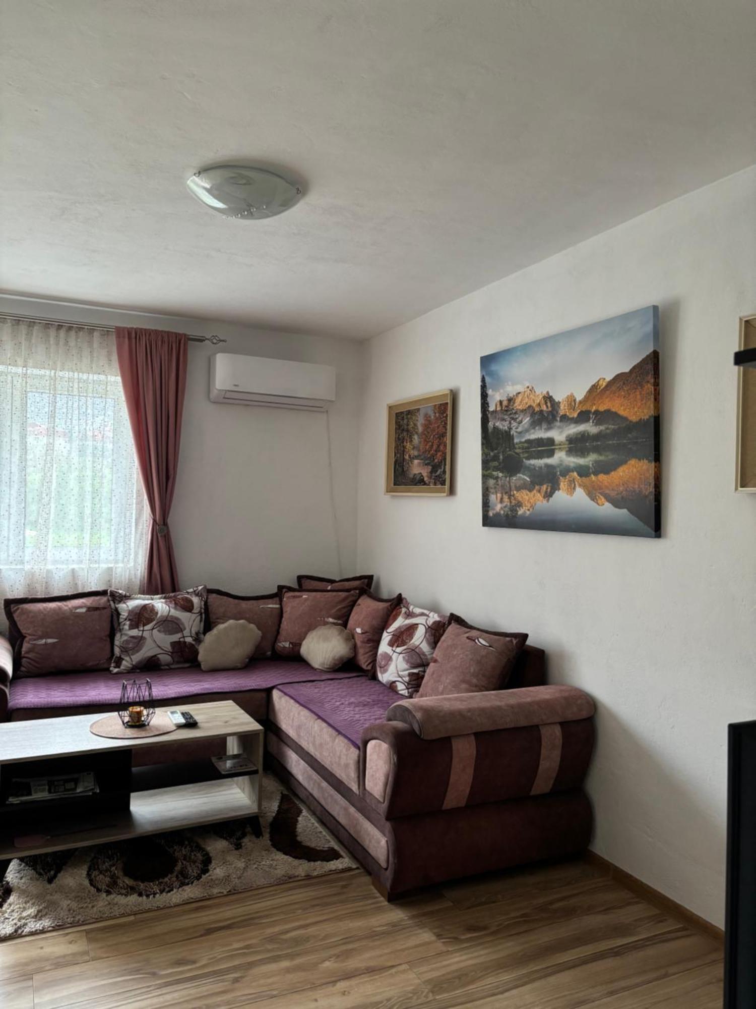 Apartment La Casa プルジネ エクステリア 写真